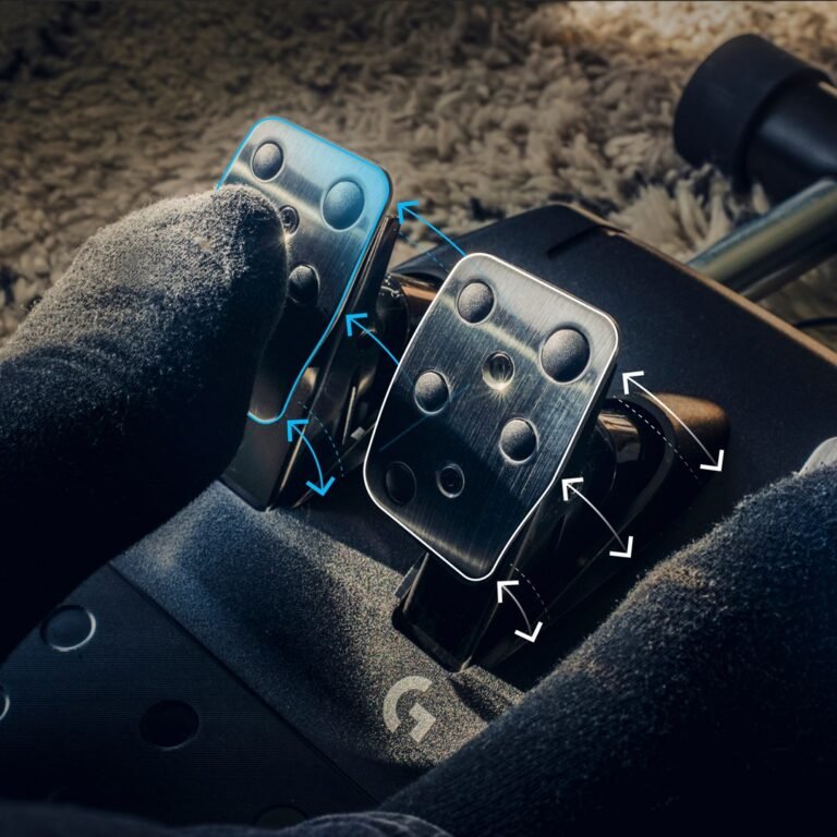 Logitech G G923 Racing Wheel & Pedals Xbox and PC thumbnail 4